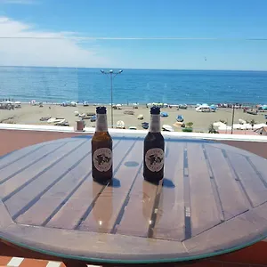 Apartamento Céntrico ático Junto Al Mar, Rincón de la Victoria