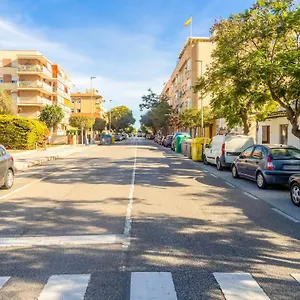 Apartamento Amplio Y Acogedor En La Playa Con Terraza, Rincón de la Victoria
